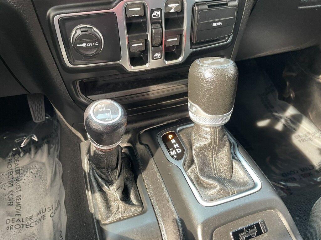 Jeep Wrangler - Thumbnail 18