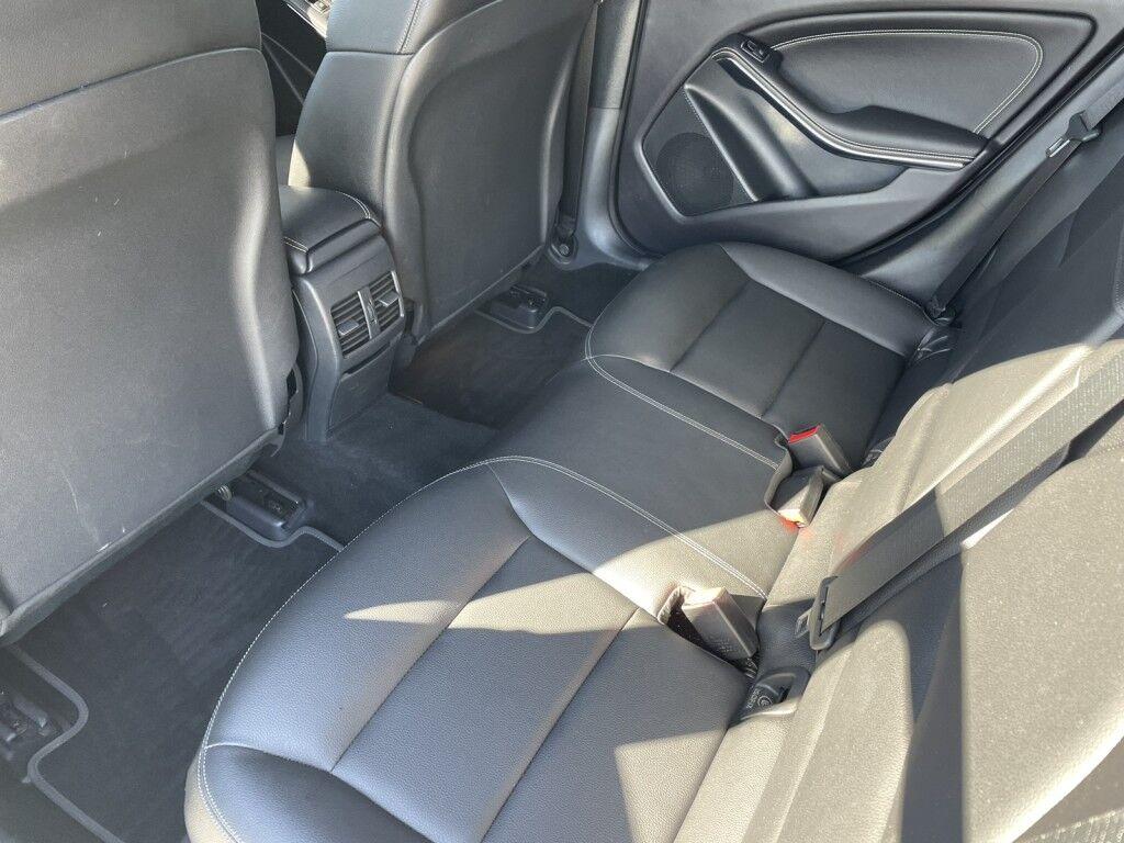 Mercedes-Benz GLA - Thumbnail 12