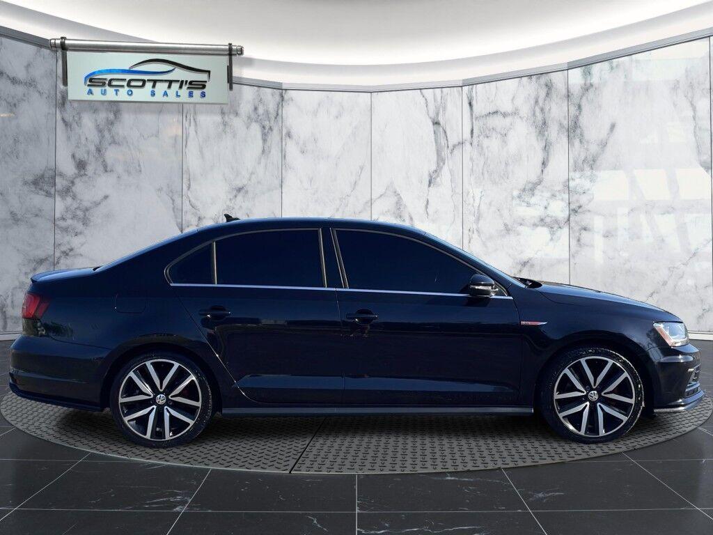 Volkswagen Jetta - Thumbnail 9