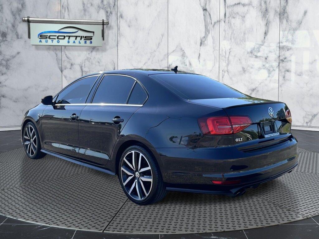 Volkswagen Jetta - Thumbnail 6