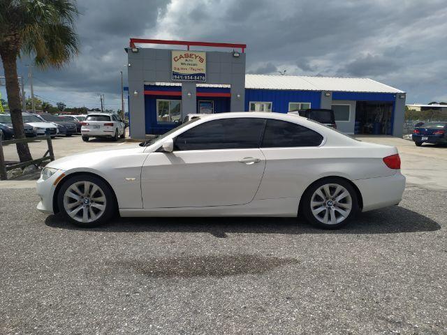 BMW 3-Series - Thumbnail 2