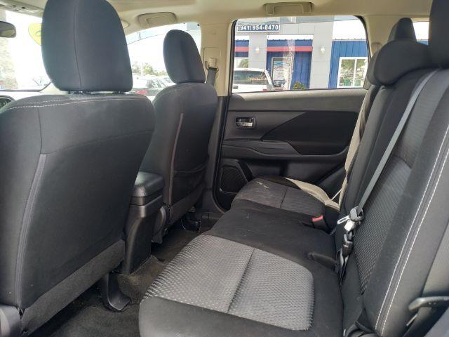 Mitsubishi Outlander - Thumbnail 10