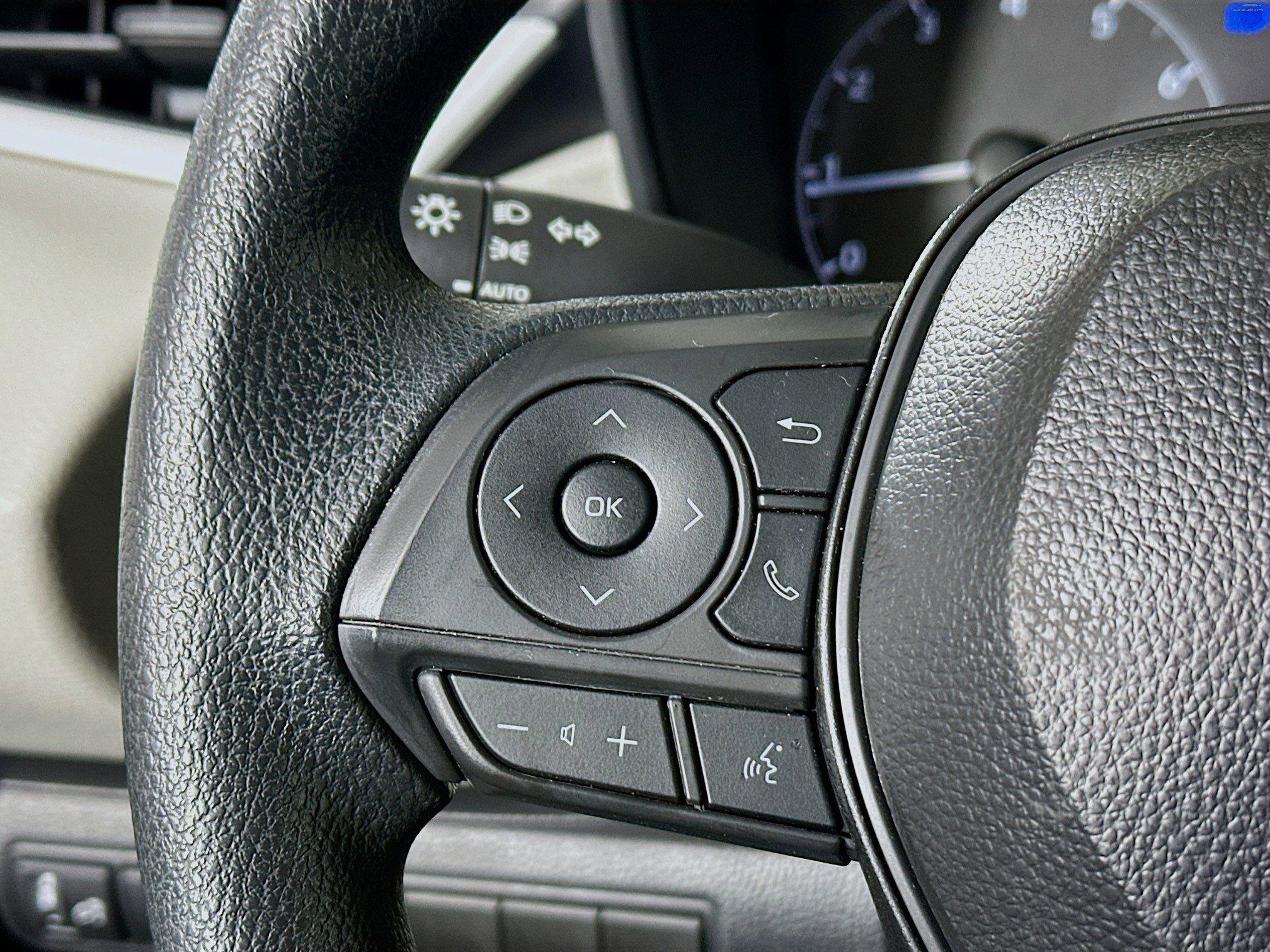 Toyota Corolla Le Fwd 4Dr Car - Thumbnail 17