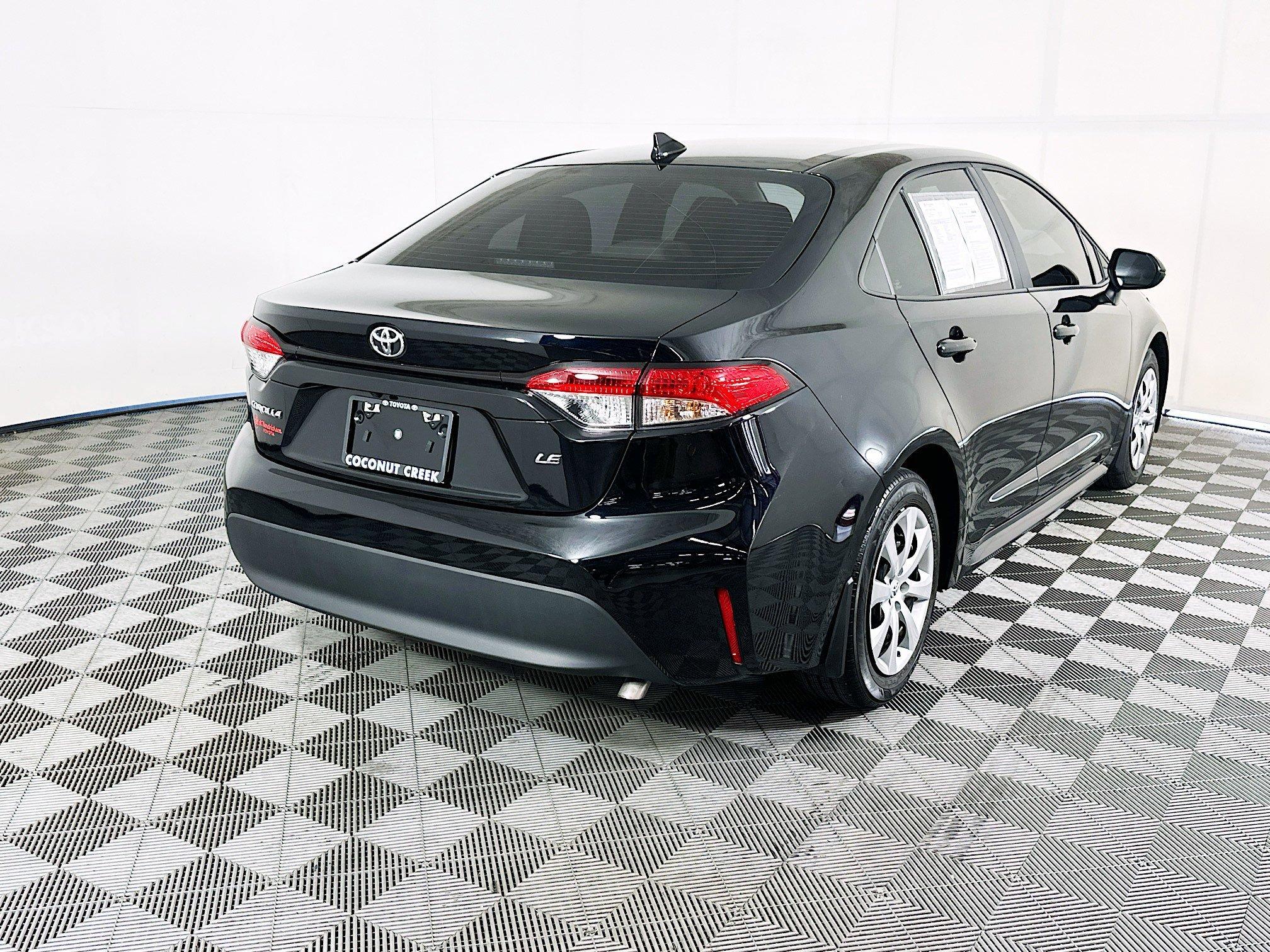 Toyota Corolla Le Fwd 4Dr Car - Thumbnail 4