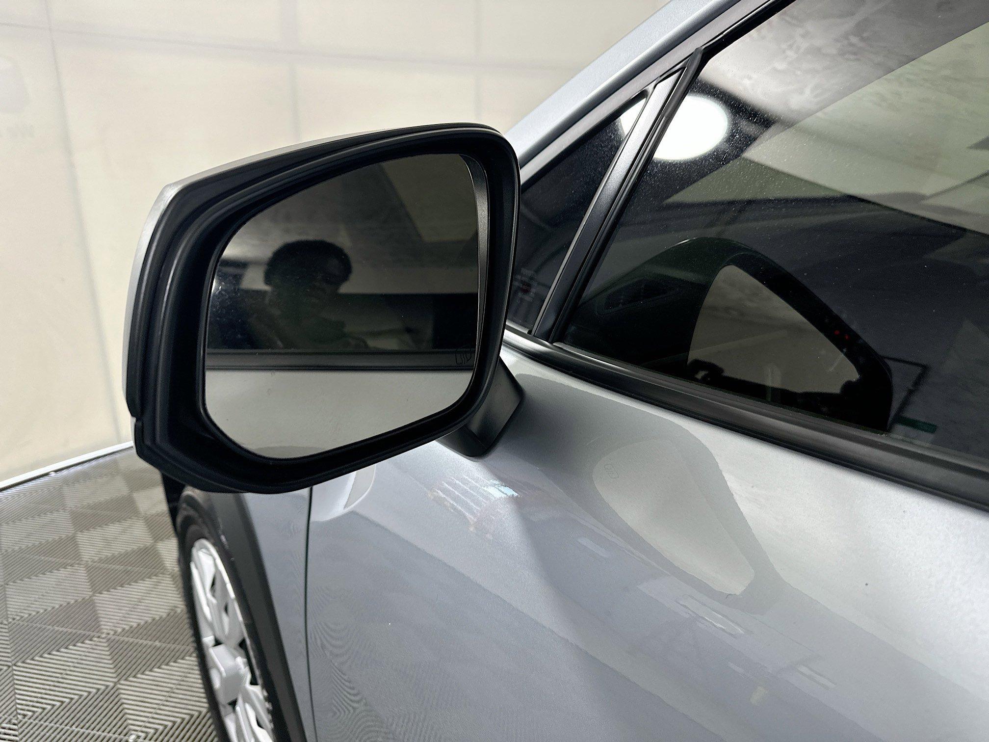 Toyota Corolla Cross L Fwd Sport Utility - Thumbnail 11