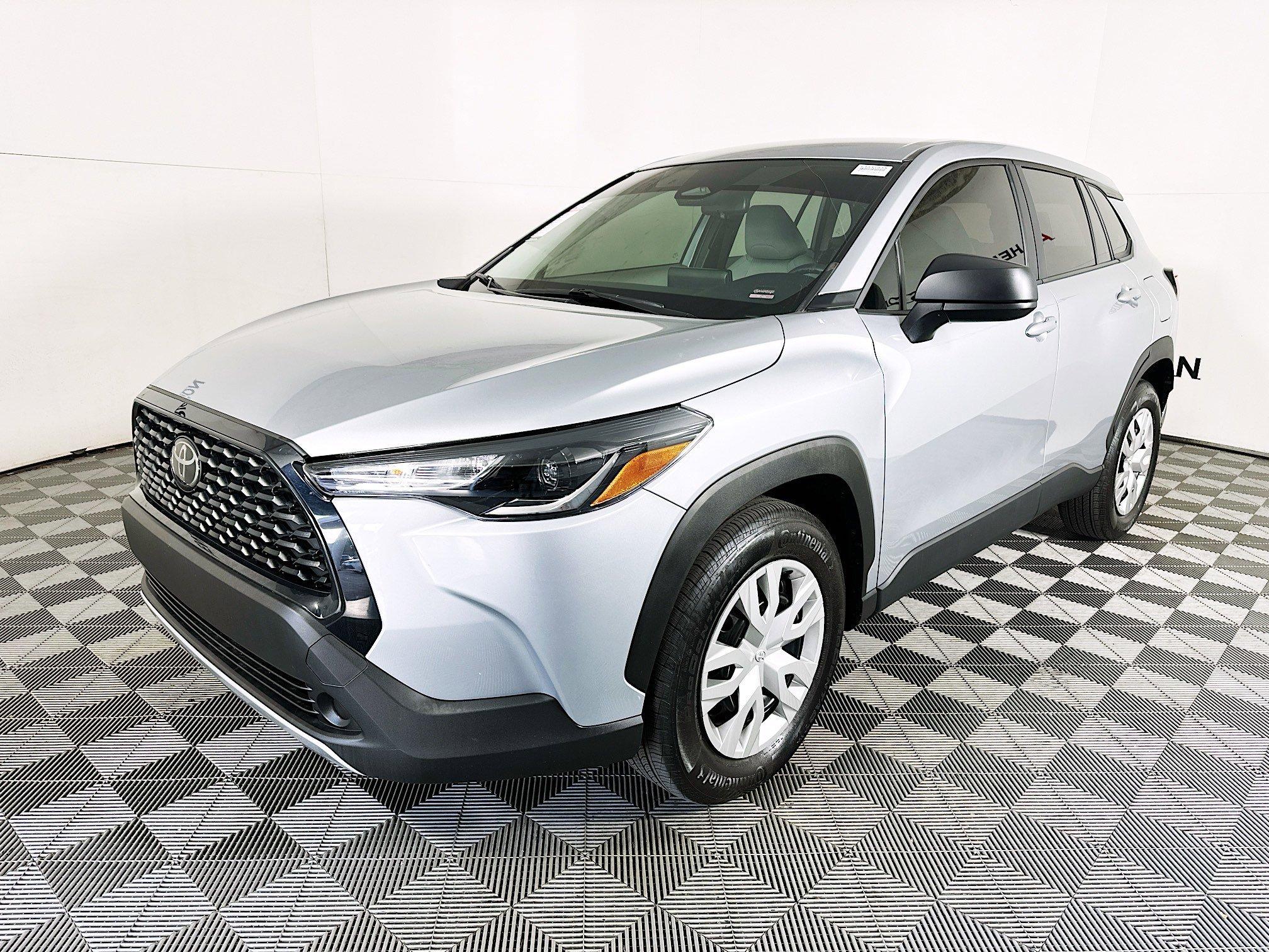 Toyota Corolla Cross L Fwd Sport Utility - Thumbnail 8