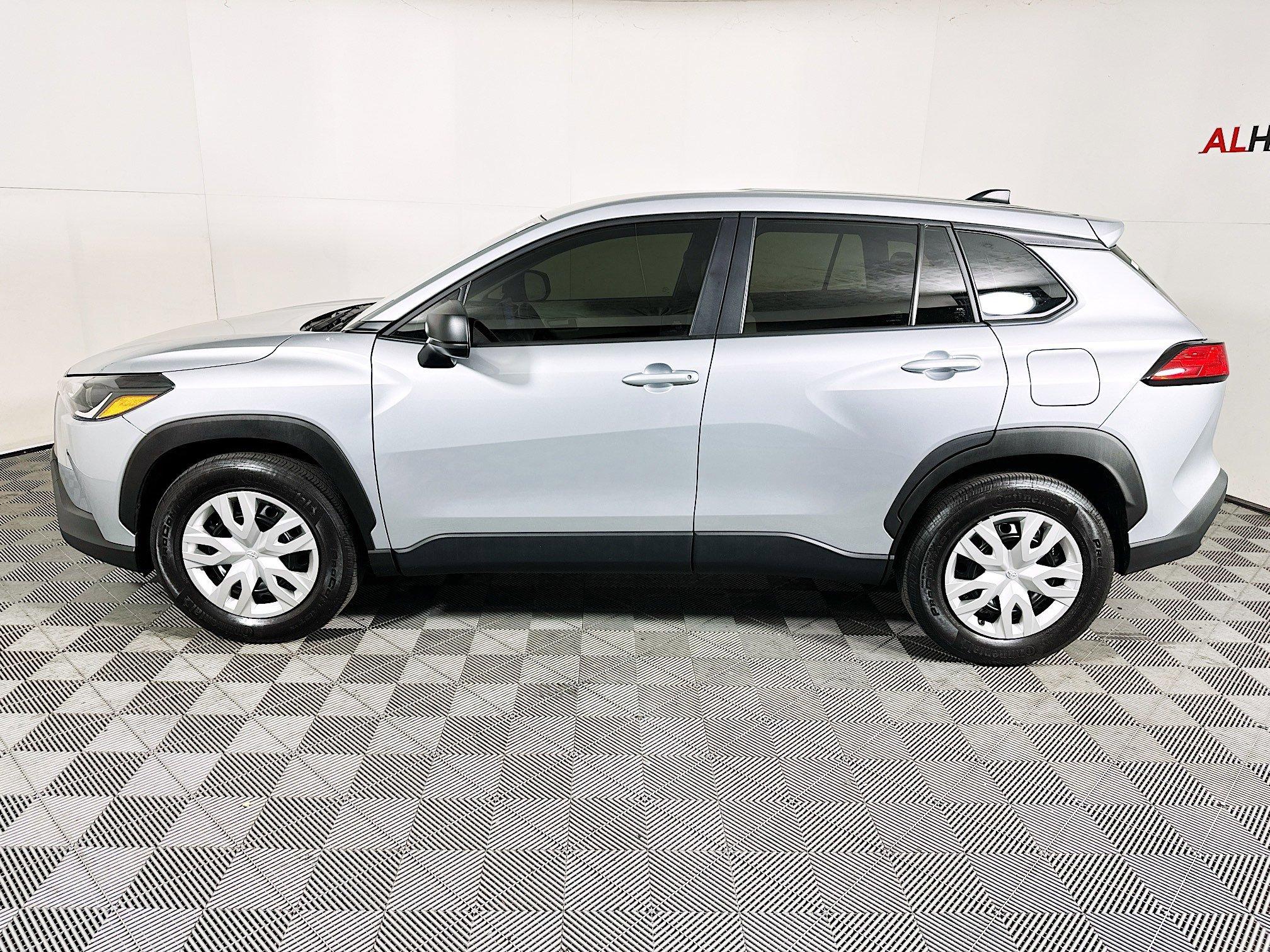 Toyota Corolla Cross L Fwd Sport Utility - Thumbnail 7