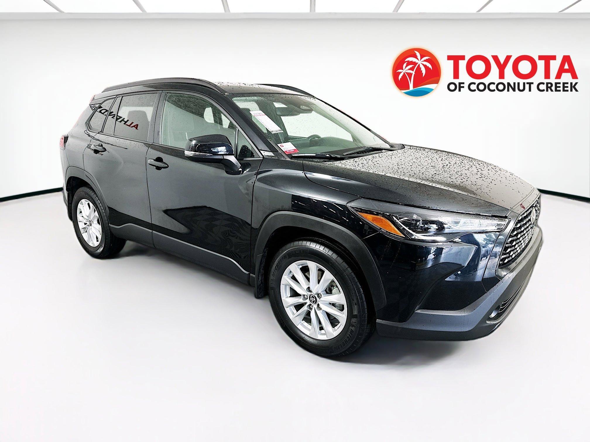 Toyota Corolla Cross Le Fwd Sport Utility - Thumbnail 2