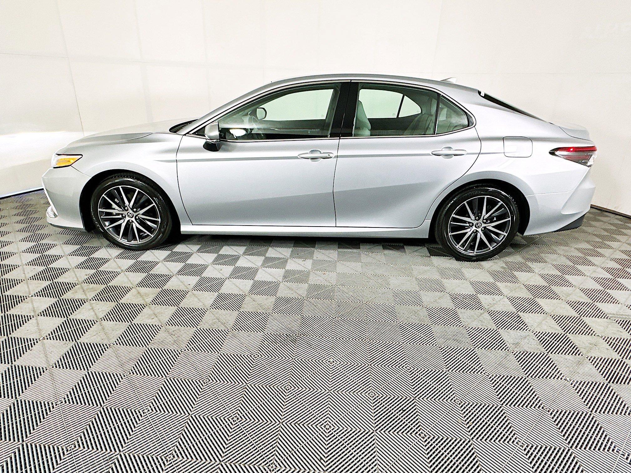 Toyota Camry Xle Fwd 4Dr Car - Thumbnail 7