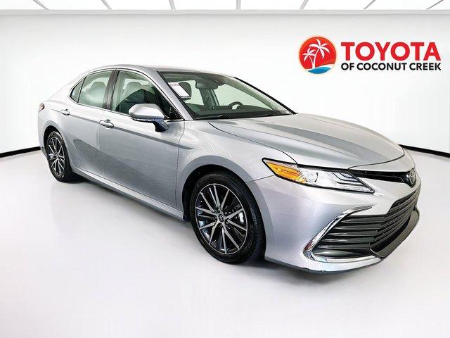 Toyota Camry Xle Fwd 4Dr Car - View 1