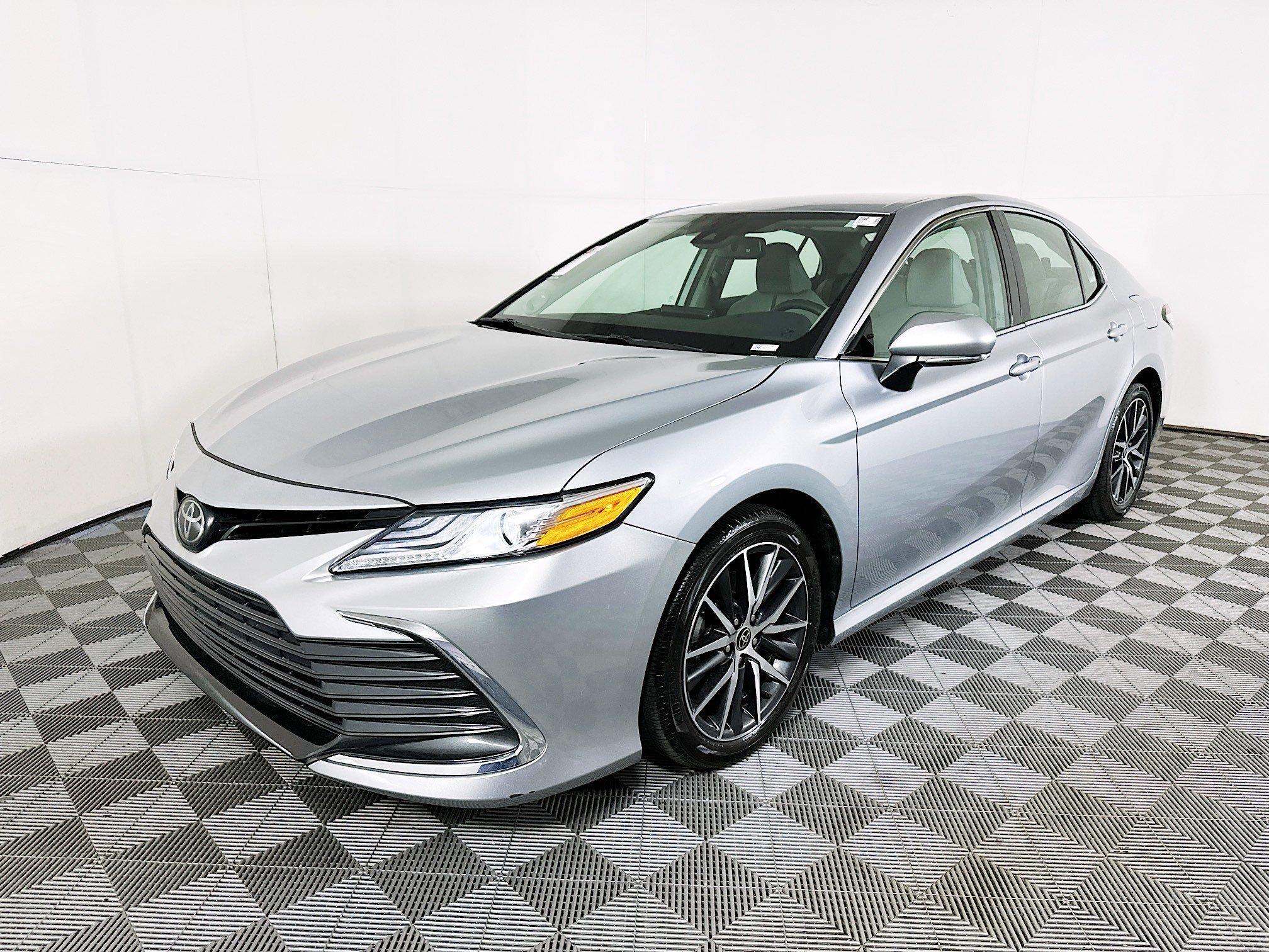 Toyota Camry Xle Fwd 4Dr Car - Thumbnail 8