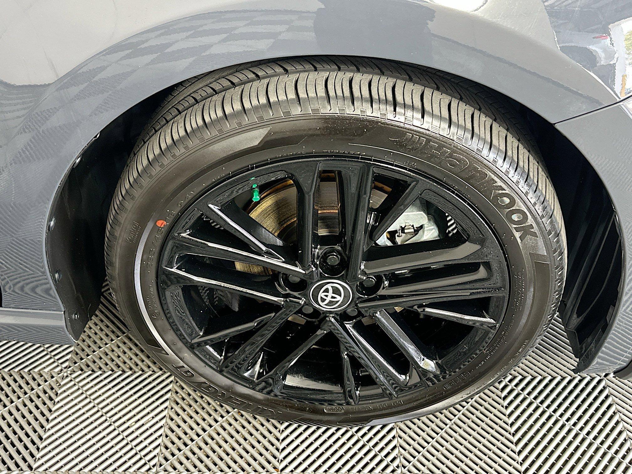 Toyota Camry Se Fwd 4Dr Car - Thumbnail 12