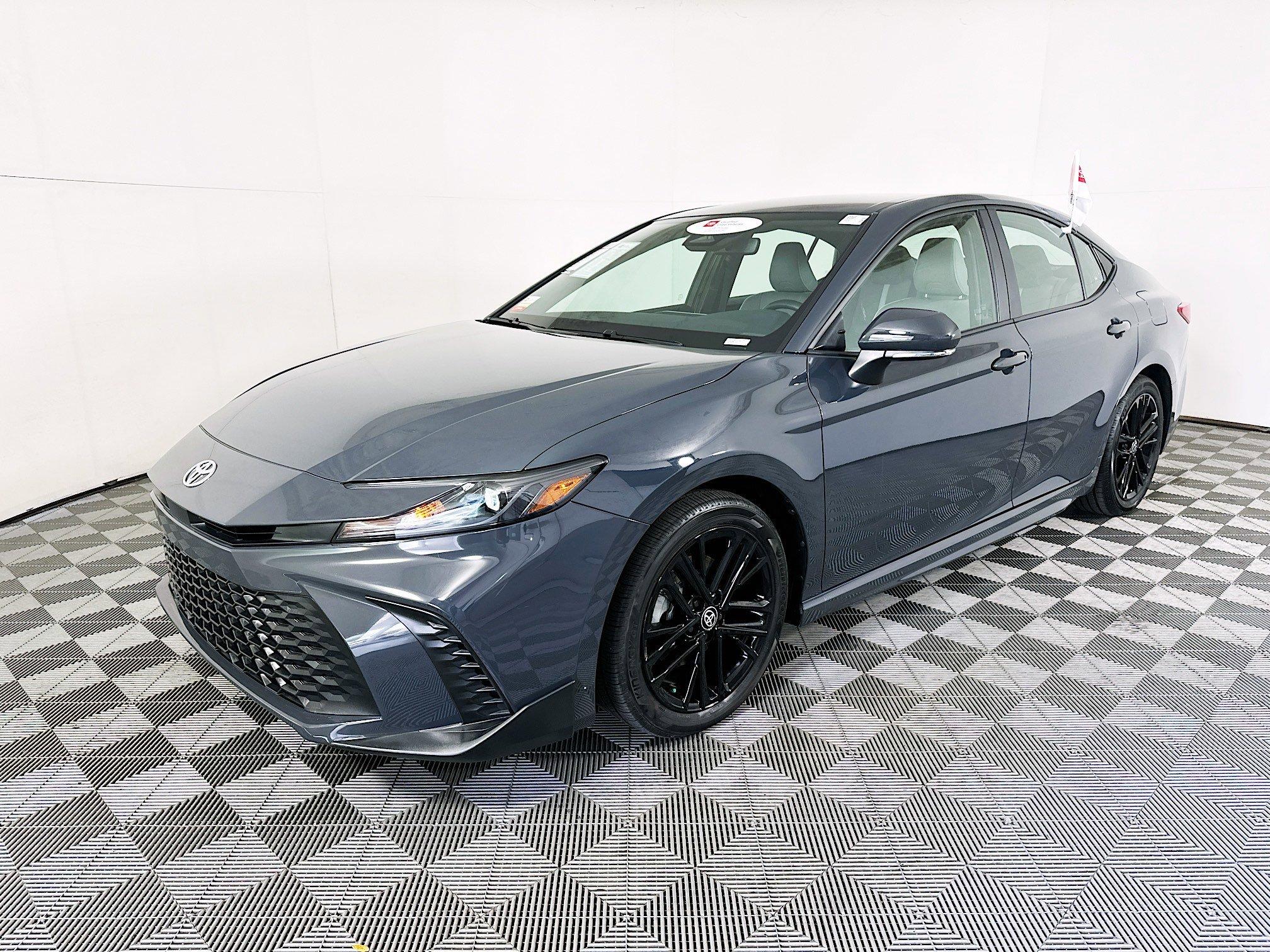 Toyota Camry Se Fwd 4Dr Car - Thumbnail 8