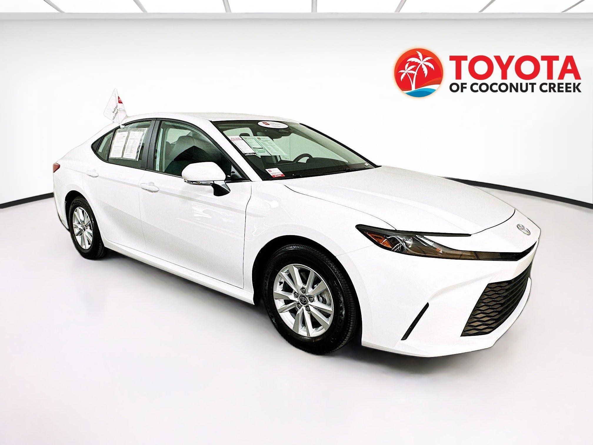 Toyota Camry Le Fwd 4Dr Car - Thumbnail 2