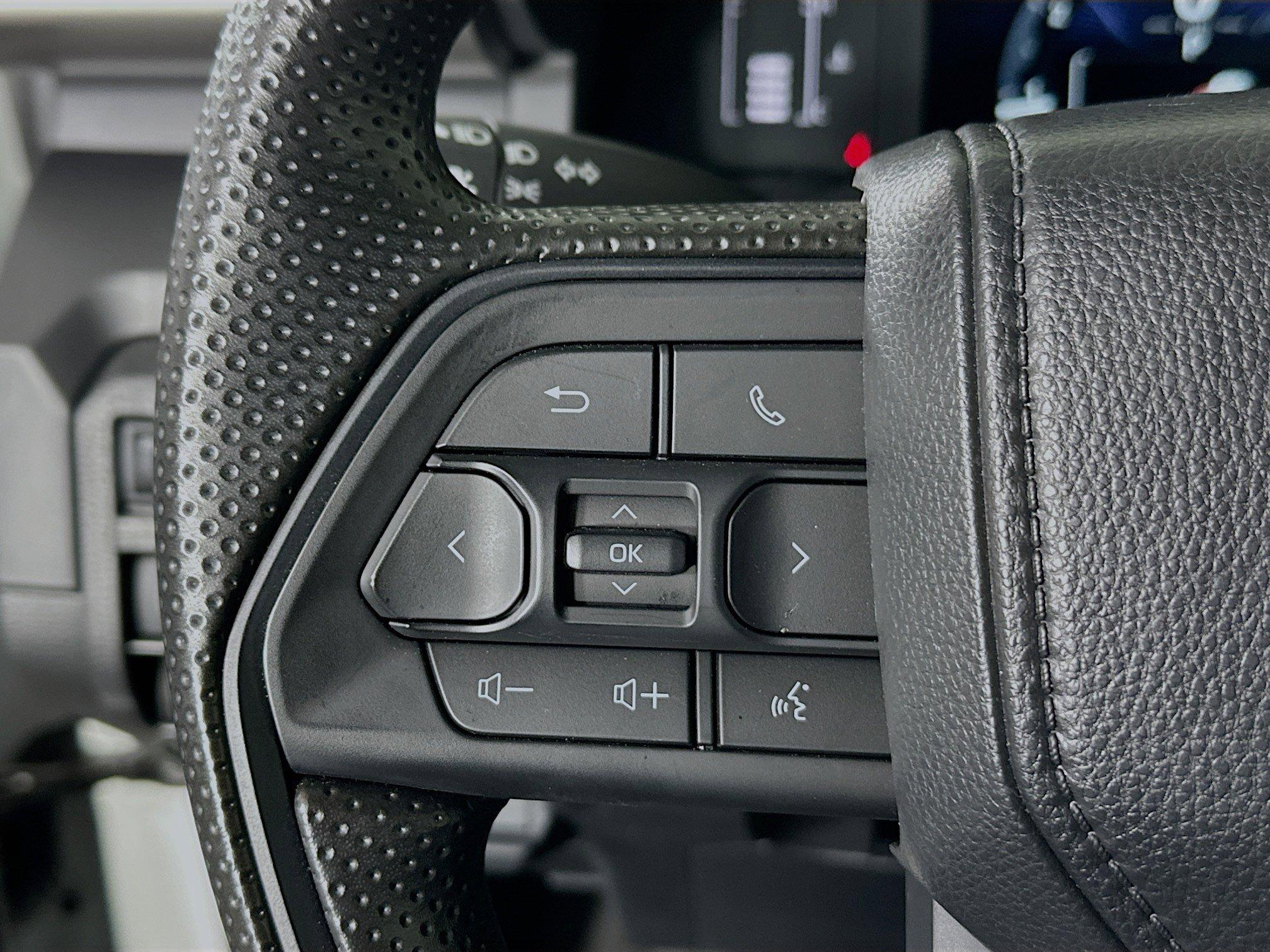 Toyota Tacoma 4Wd Sr 4Wd Extended Cab Pickup - Thumbnail 17