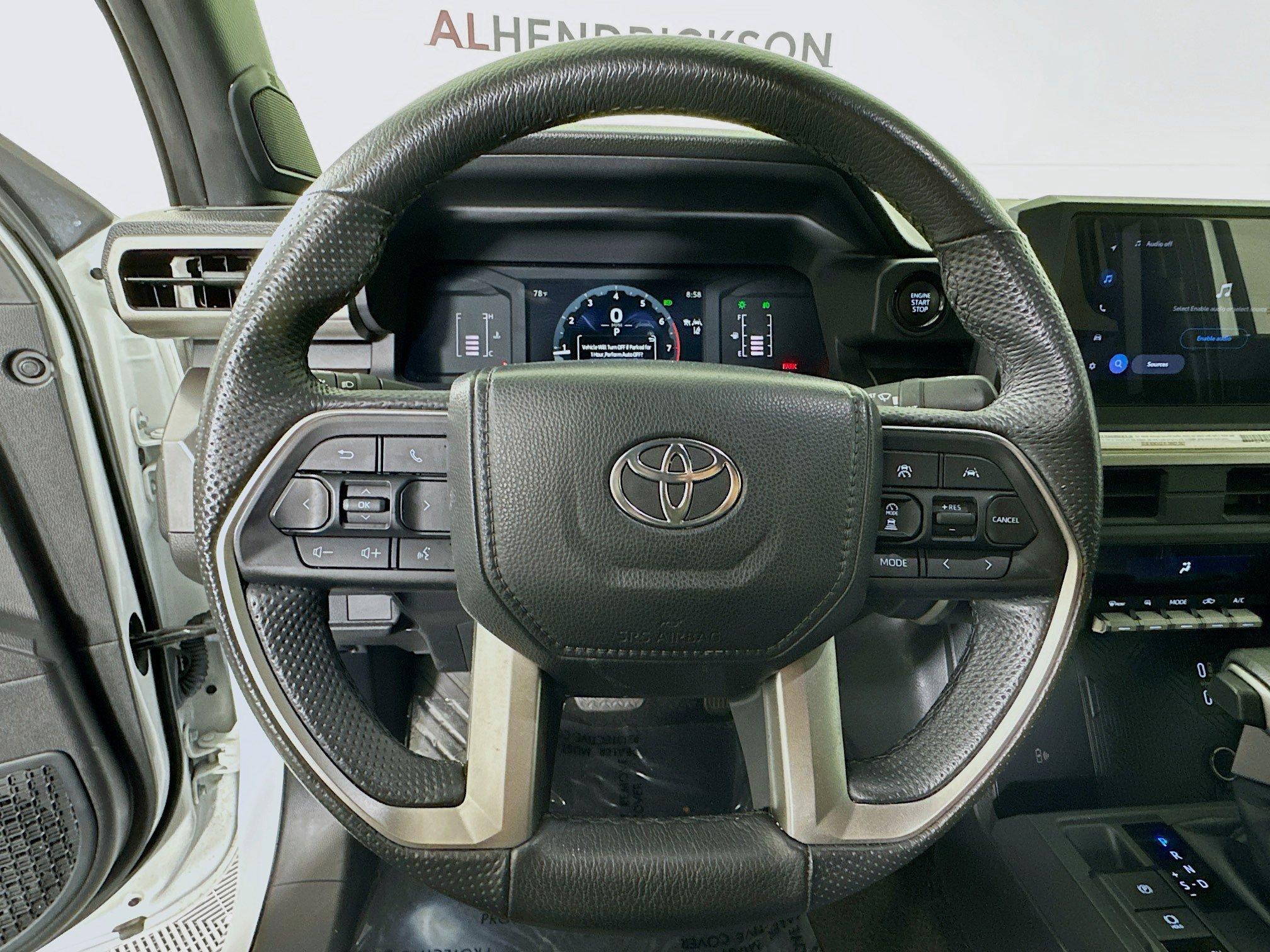 Toyota Tacoma 4Wd Sr5 4Wd Crew Cab Pickup - Thumbnail 16