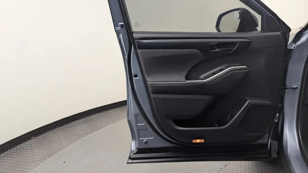 Toyota Highlander Hybrid Le For Sale In West Palm - Thumbnail 10