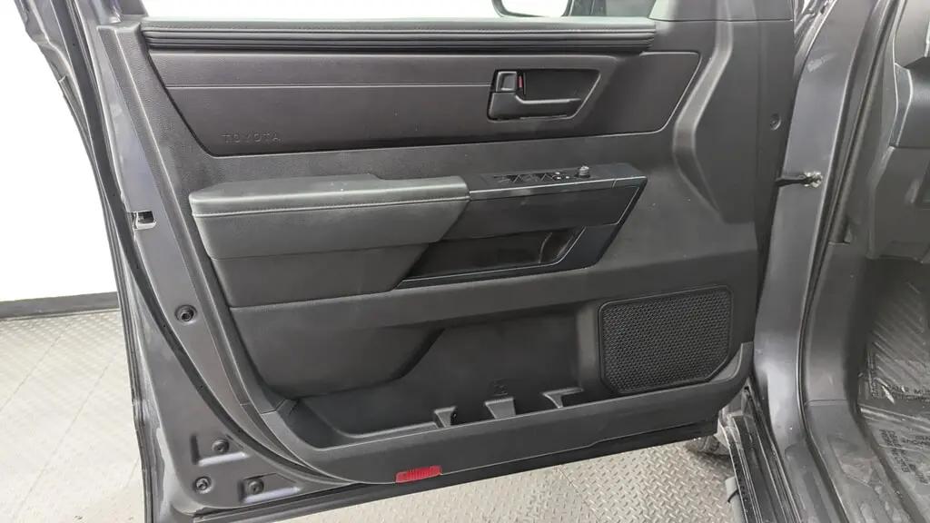 Toyota Tundra 4Wd Sr For Sale In Miami - Thumbnail 12