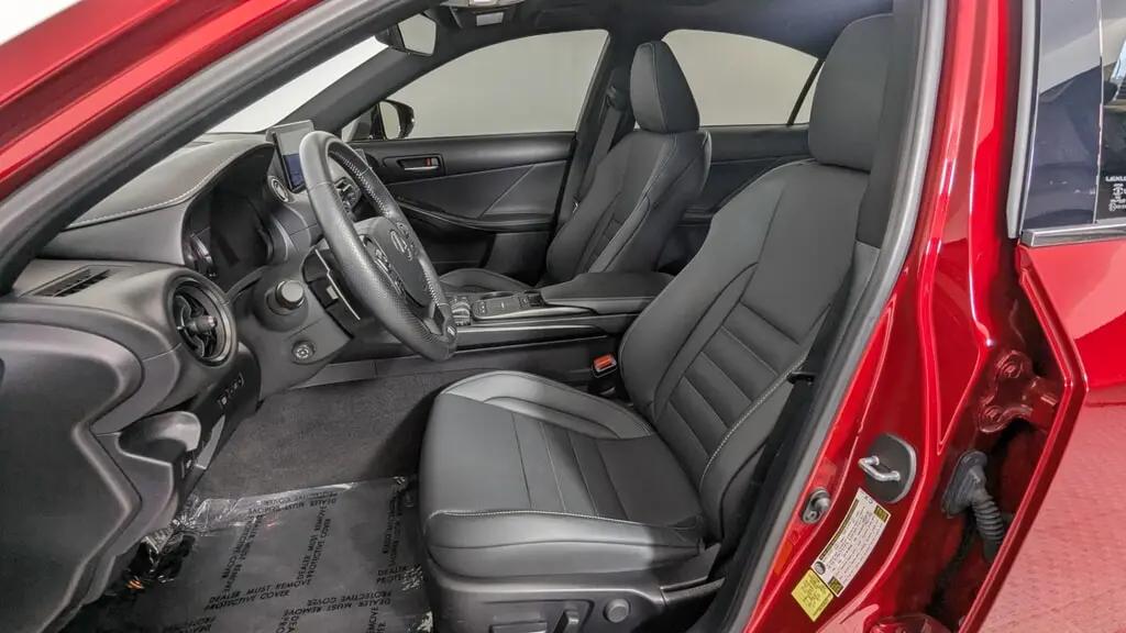 Lexus Is$35,499*Price Excludes Taxes, Tag, Title, Registration Fees, Government Fees, Electronic Filing Fe - Thumbnail 13