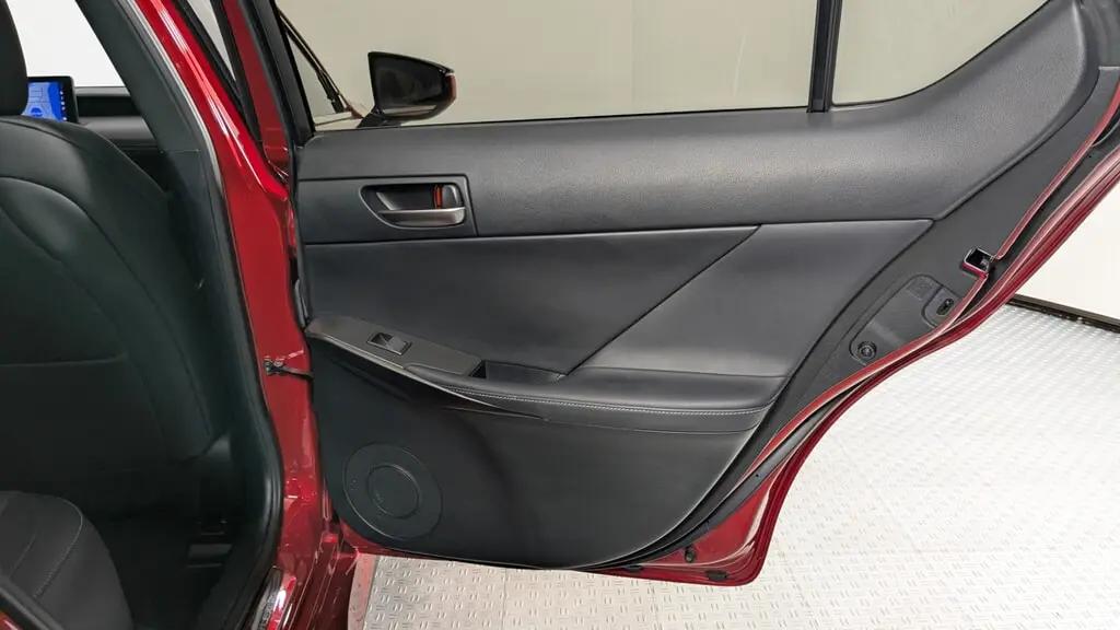 Lexus Is$35,499*Price Excludes Taxes, Tag, Title, Registration Fees, Government Fees, Electronic Filing Fe - Thumbnail 20