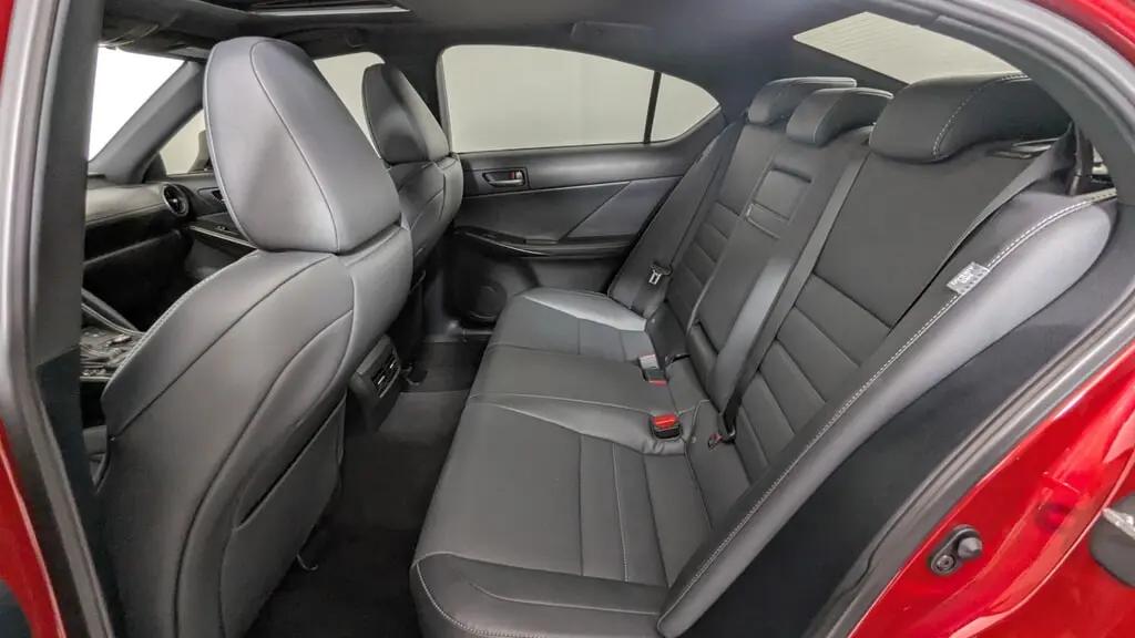 Lexus Is$35,499*Price Excludes Taxes, Tag, Title, Registration Fees, Government Fees, Electronic Filing Fe - Thumbnail 18