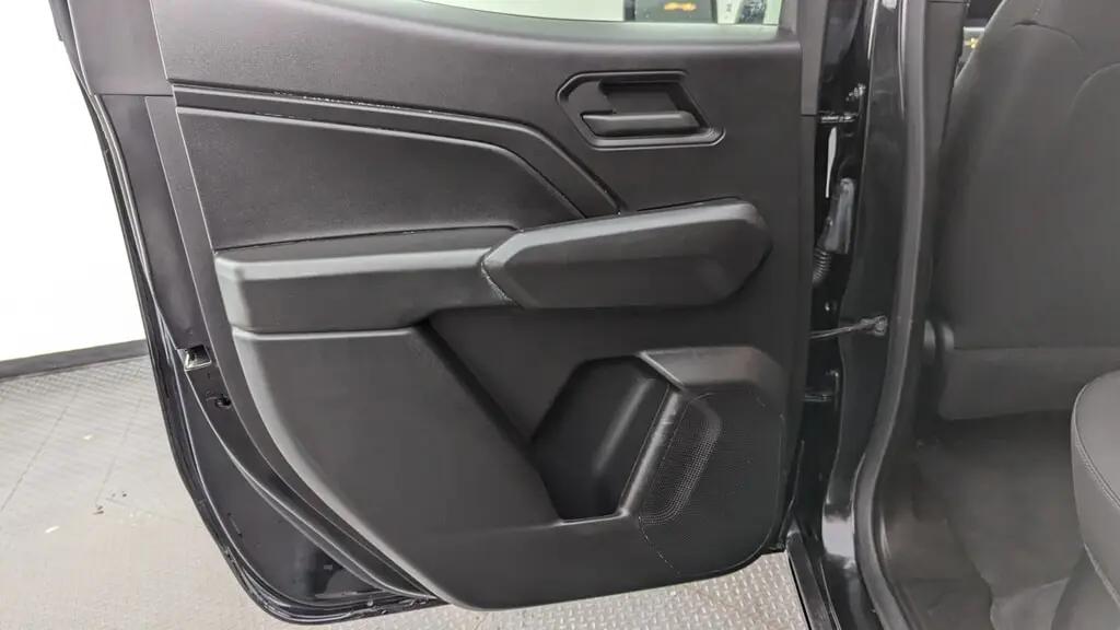 Chevrolet Colorado 2Wd Work Truck For Sale In Miami - Thumbnail 15