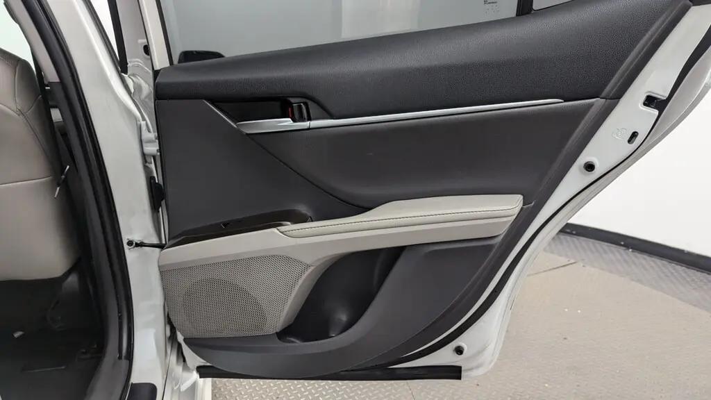 Toyota Camry Xse V6 For Sale In Margate - Thumbnail 20