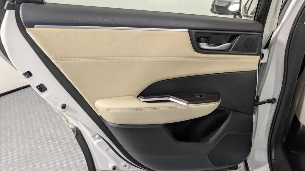 Honda Clarity Plug-In Hybrid Touring For Sale In Orlando - Thumbnail 11