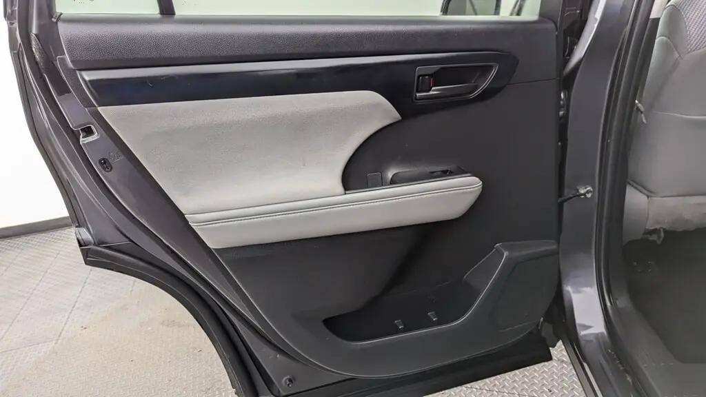 Toyota Highlander L For Sale In Margate - Thumbnail 15