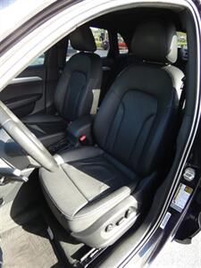 Audi Q3 2.0T Prestige - Thumbnail 6