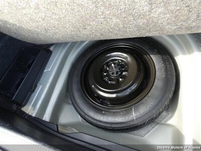 Toyota Camry Le - Thumbnail 17