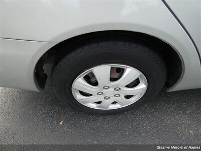 Toyota Camry Le - Thumbnail 18