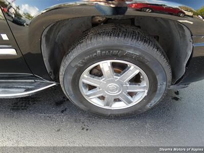 Cadillac Escalade Ext - Thumbnail 19