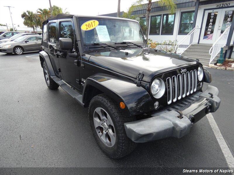 Jeep Wrangler Sahara - View 1