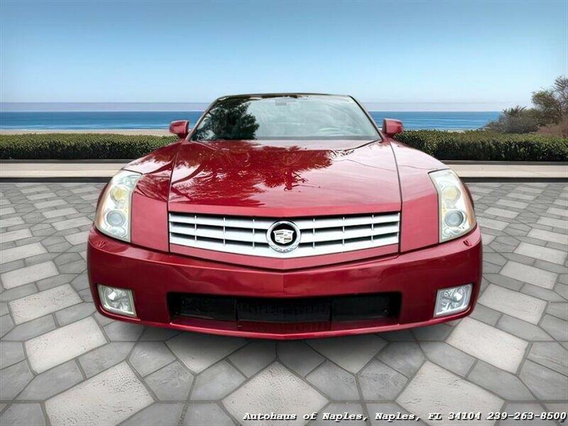 Cadillac XLR - Thumbnail 3