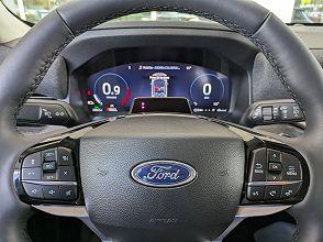 Ford Explorer Platinum - View 1