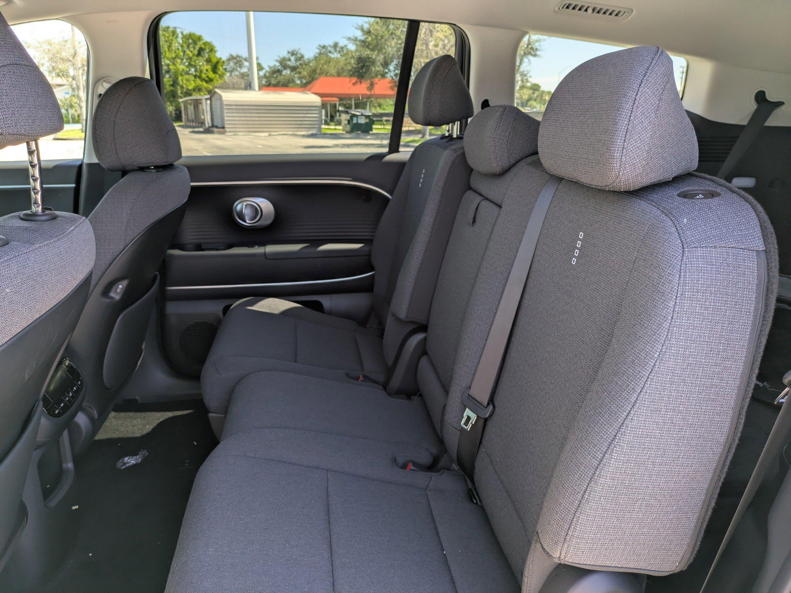 Hyundai Ioniq 9 S Rear Wheel Drive Sport Utility - Thumbnail 15