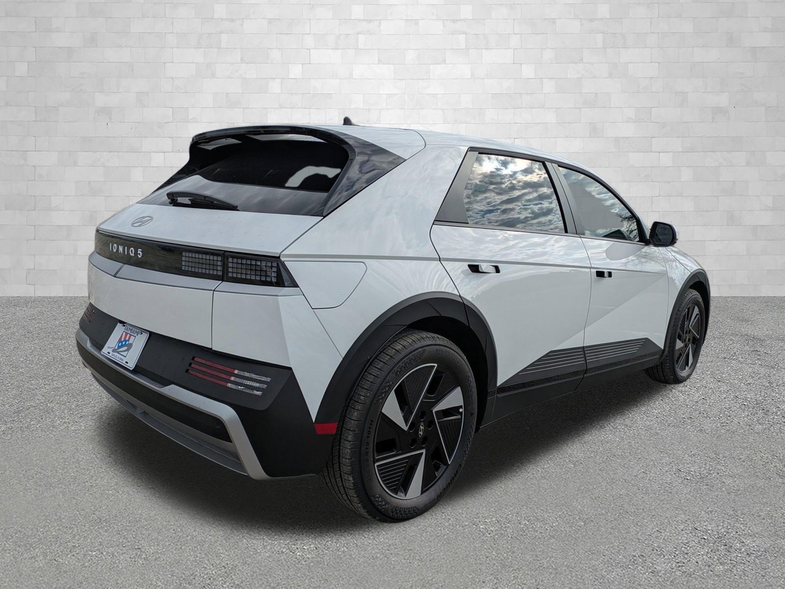 Hyundai Ioniq 5 Se Rear Wheel Drive Sport Utility - Thumbnail 3