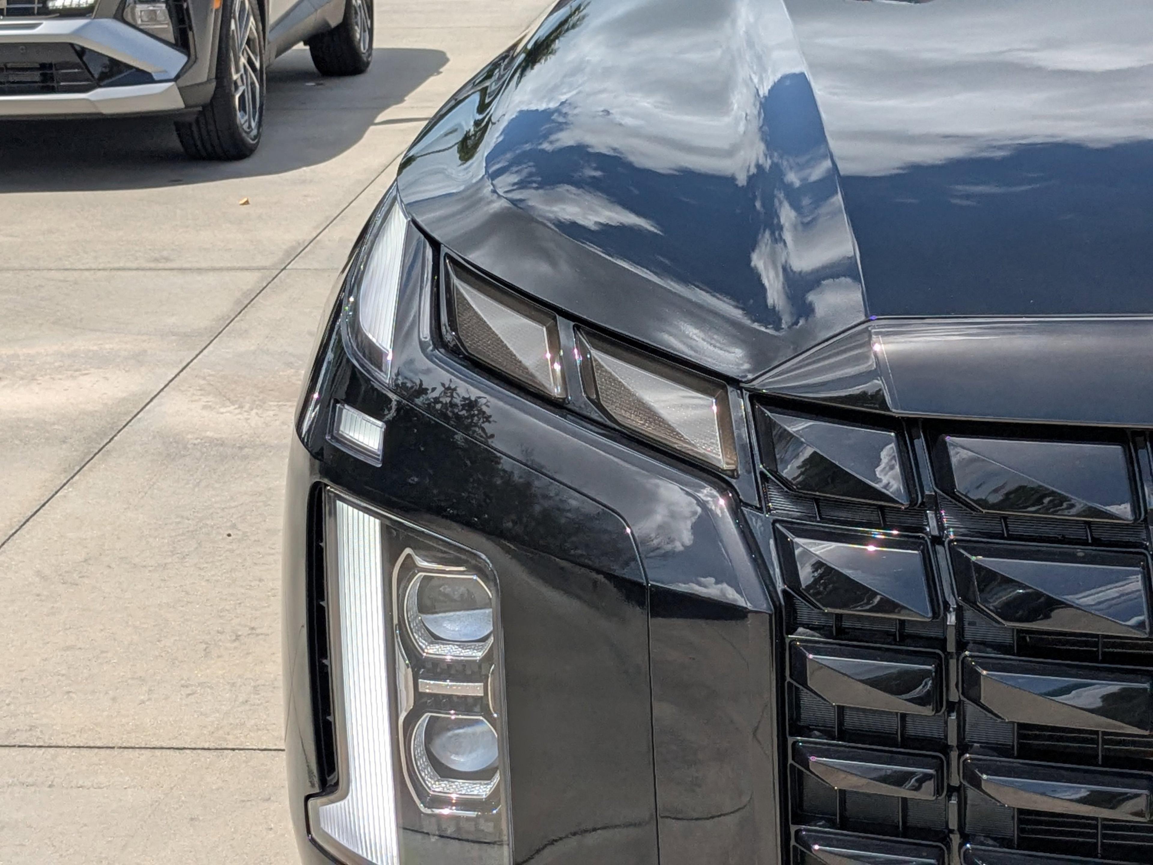 Hyundai Palisade Calligraphy Night Edition Awd All Wheel Drive Sport Utility - Thumbnail 8