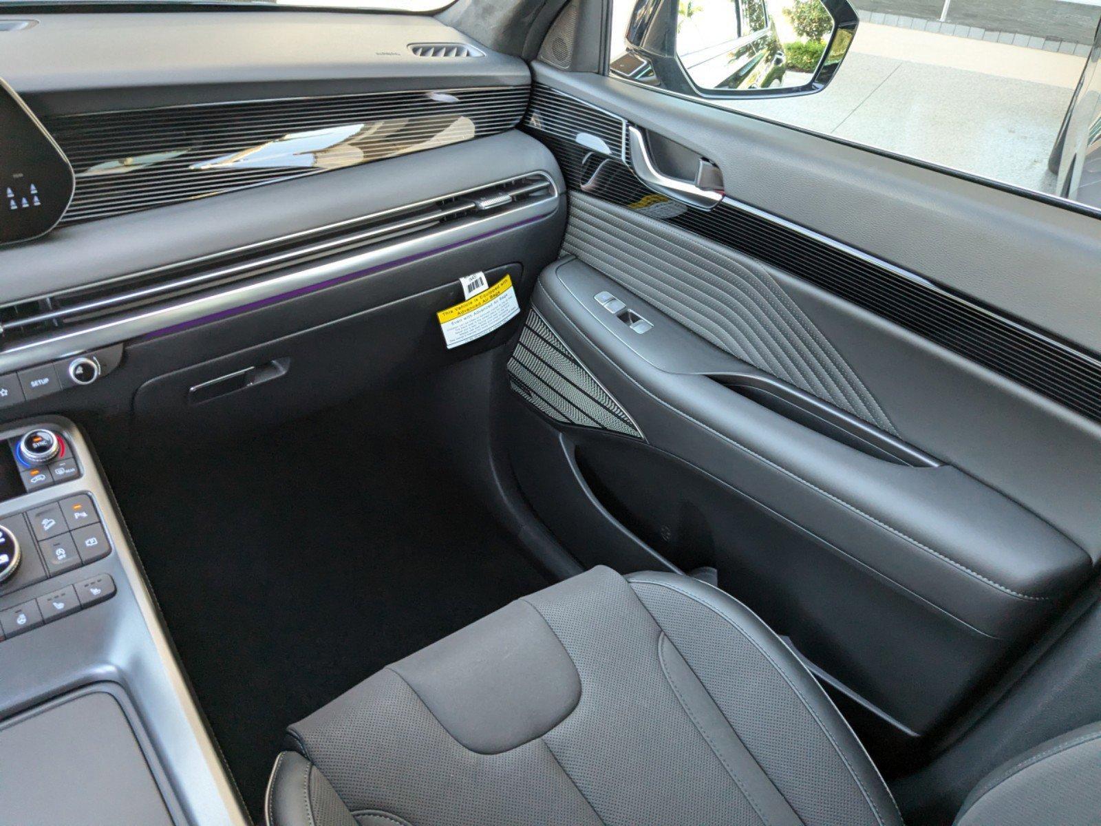 Hyundai Palisade Calligraphy Night Edition Awd All Wheel Drive Sport Utility - Thumbnail 13