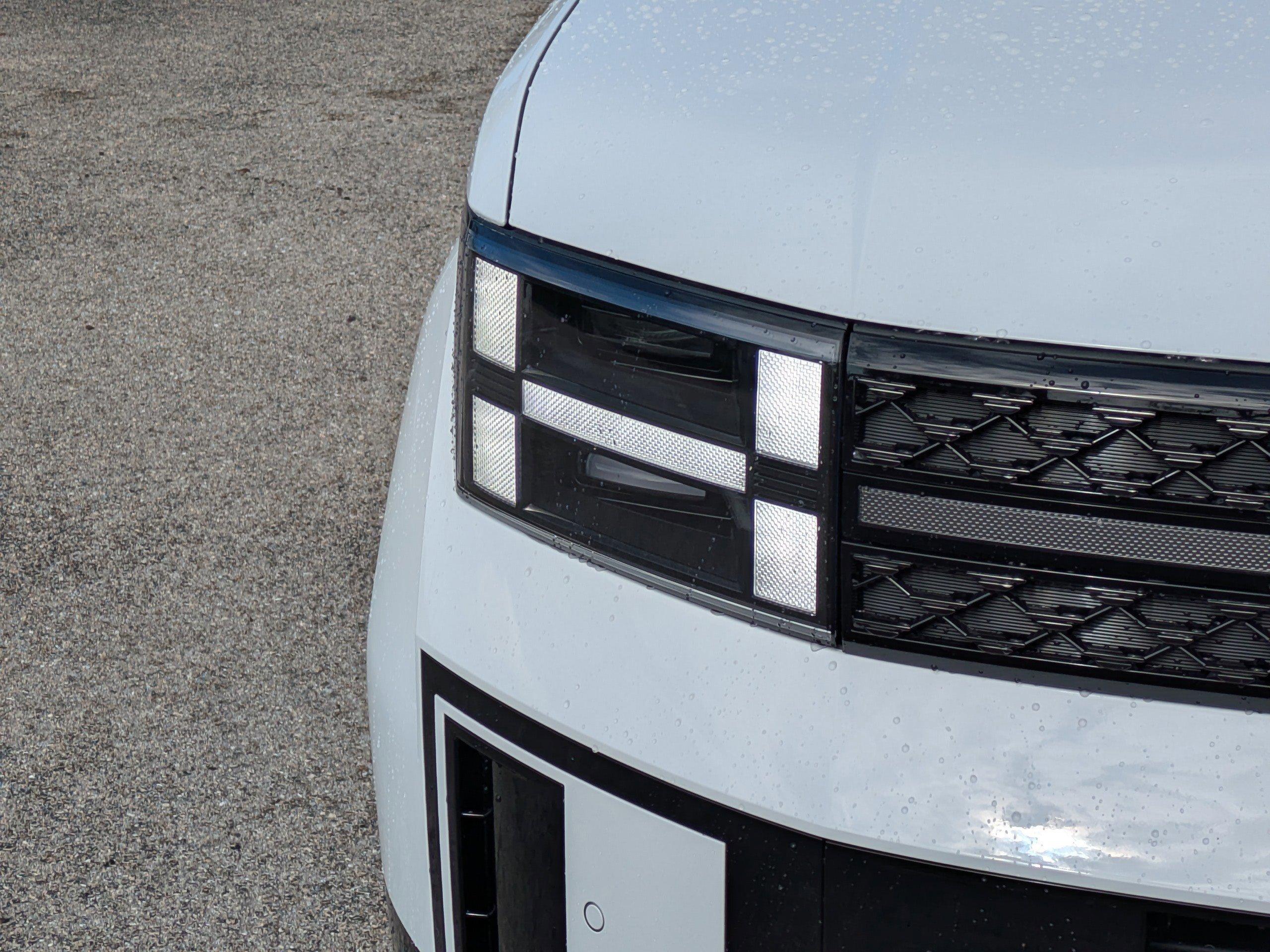 Hyundai Santa Fe Hybrid Calligraphy Front Wheel Drive Sport Utility - Thumbnail 8