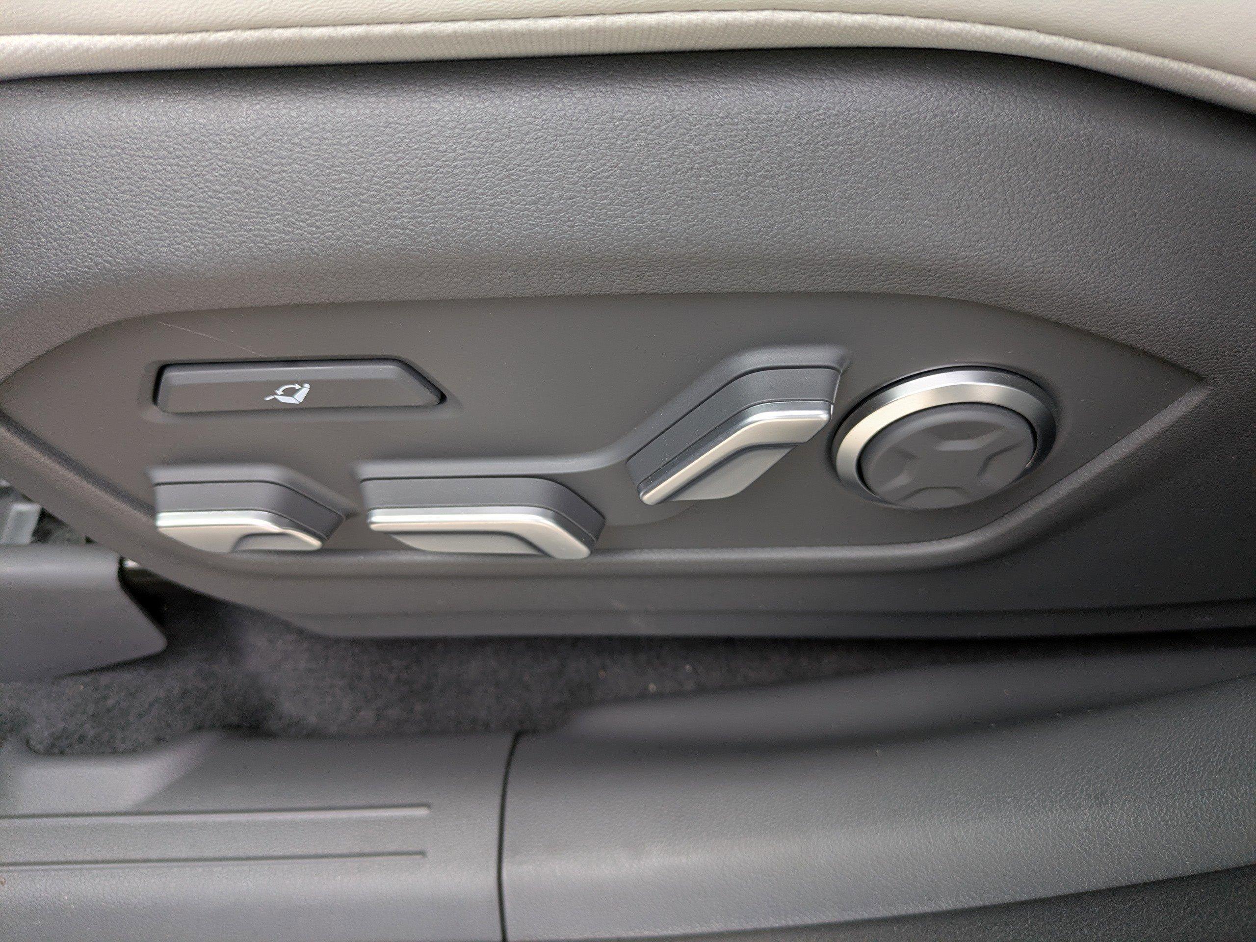 Hyundai Santa Fe Hybrid Calligraphy Front Wheel Drive Sport Utility - Thumbnail 19