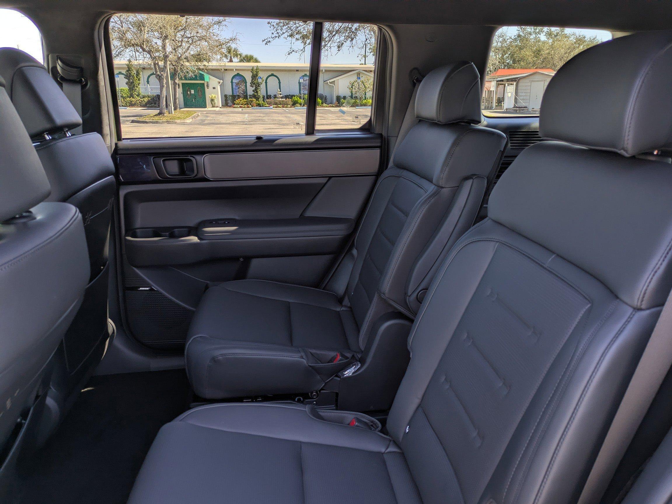 Hyundai Santa Fe Hybrid Calligraphy Front Wheel Drive Sport Utility - Thumbnail 16