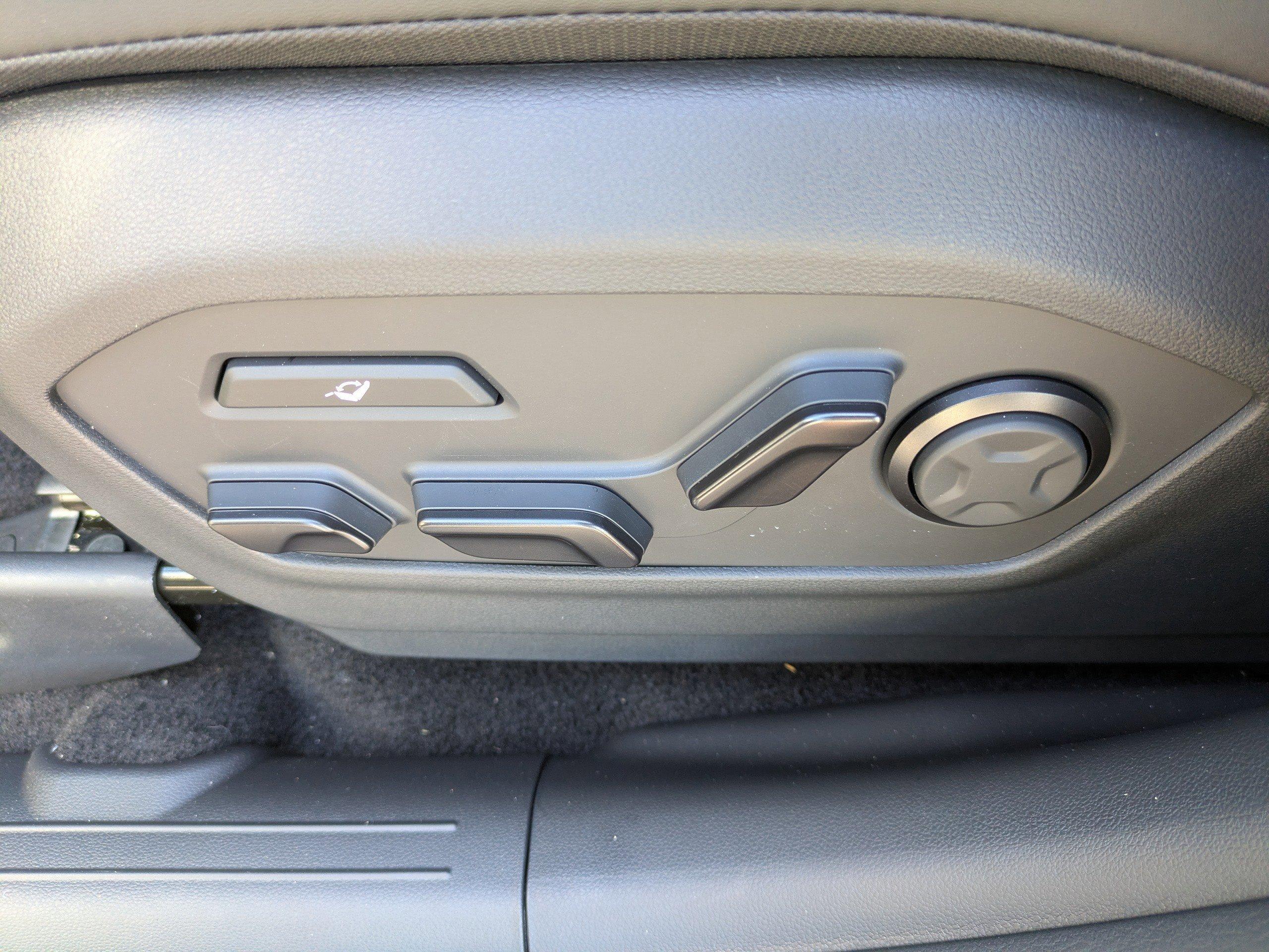 Hyundai Santa Fe Hybrid Calligraphy Front Wheel Drive Sport Utility - Thumbnail 19