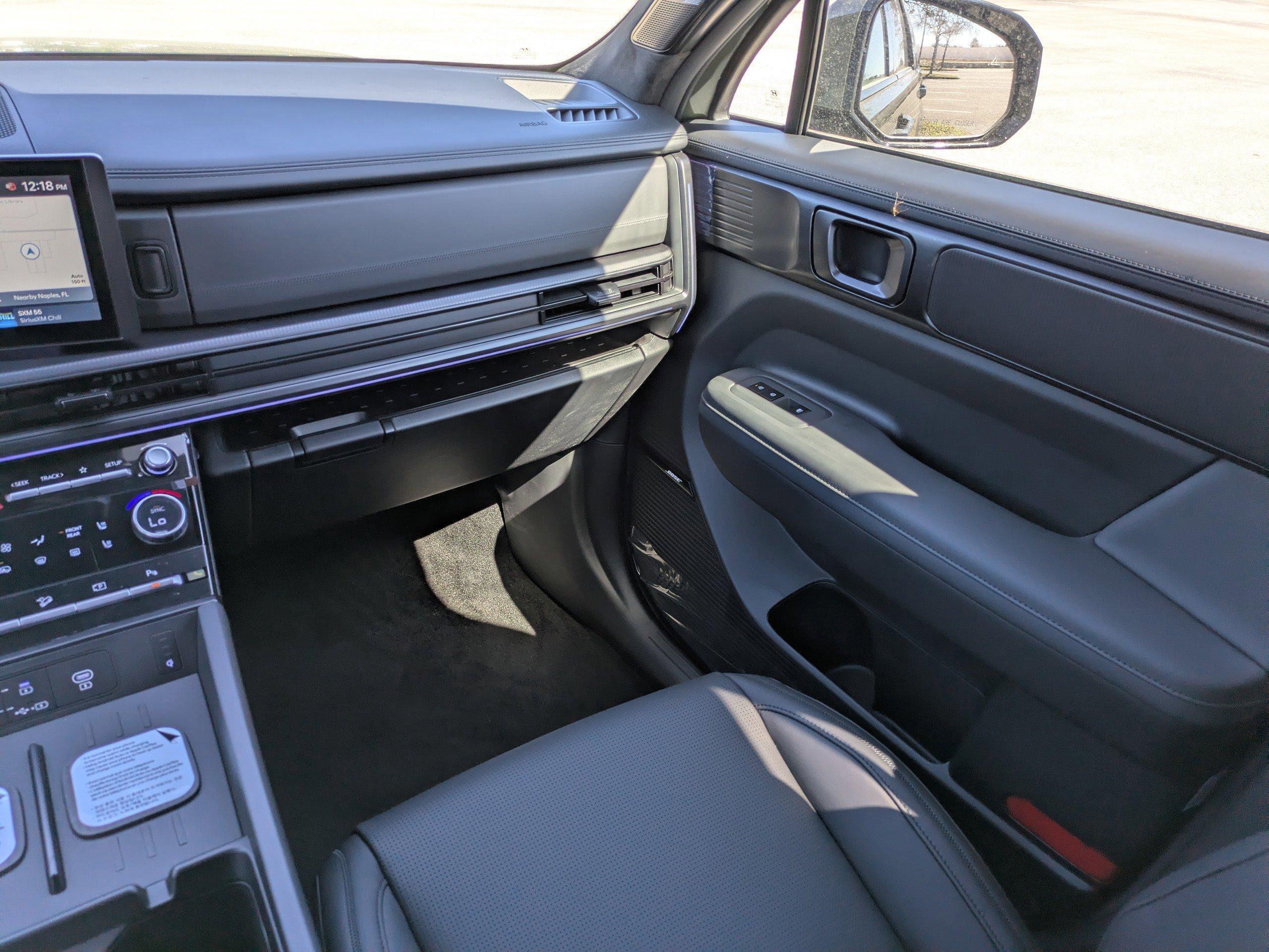 Hyundai Santa Fe Hybrid Calligraphy Front Wheel Drive Sport Utility - Thumbnail 13