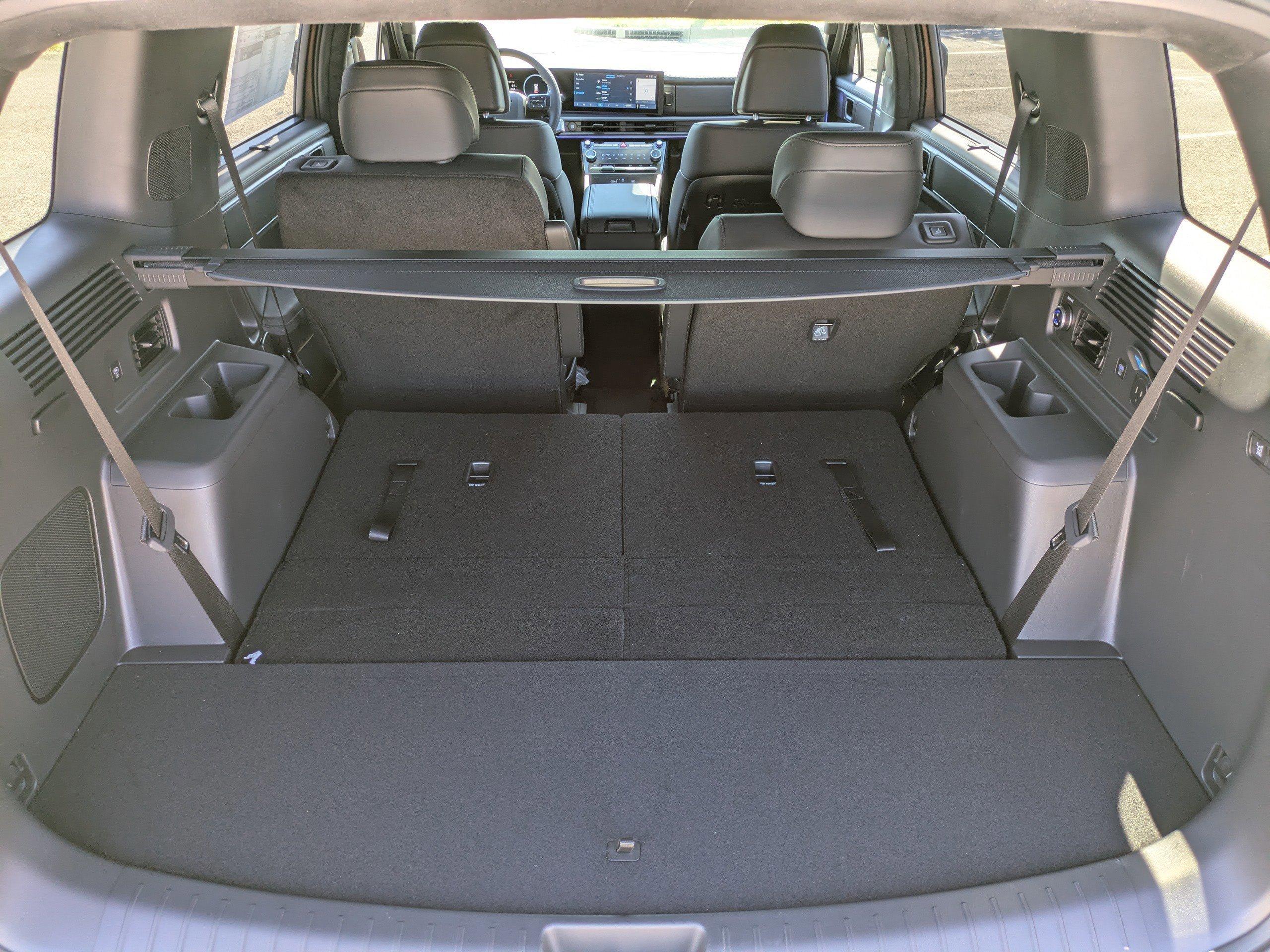 Hyundai Santa Fe Hybrid Calligraphy Front Wheel Drive Sport Utility - Thumbnail 17