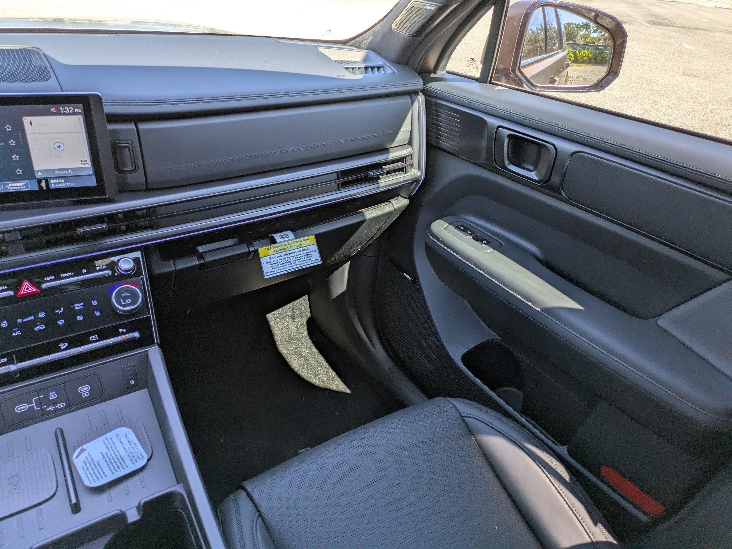 Hyundai Santa Fe Hybrid Calligraphy Front Wheel Drive Sport Utility - Thumbnail 13