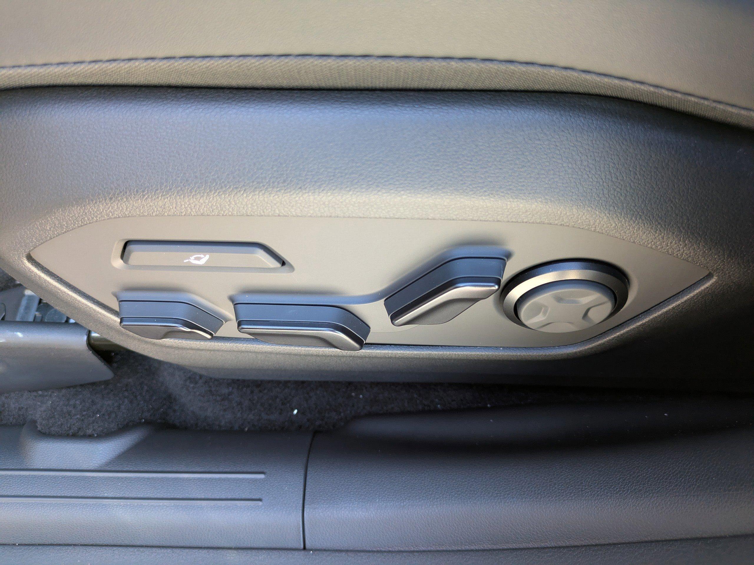 Hyundai Santa Fe Hybrid Calligraphy Front Wheel Drive Sport Utility - Thumbnail 19