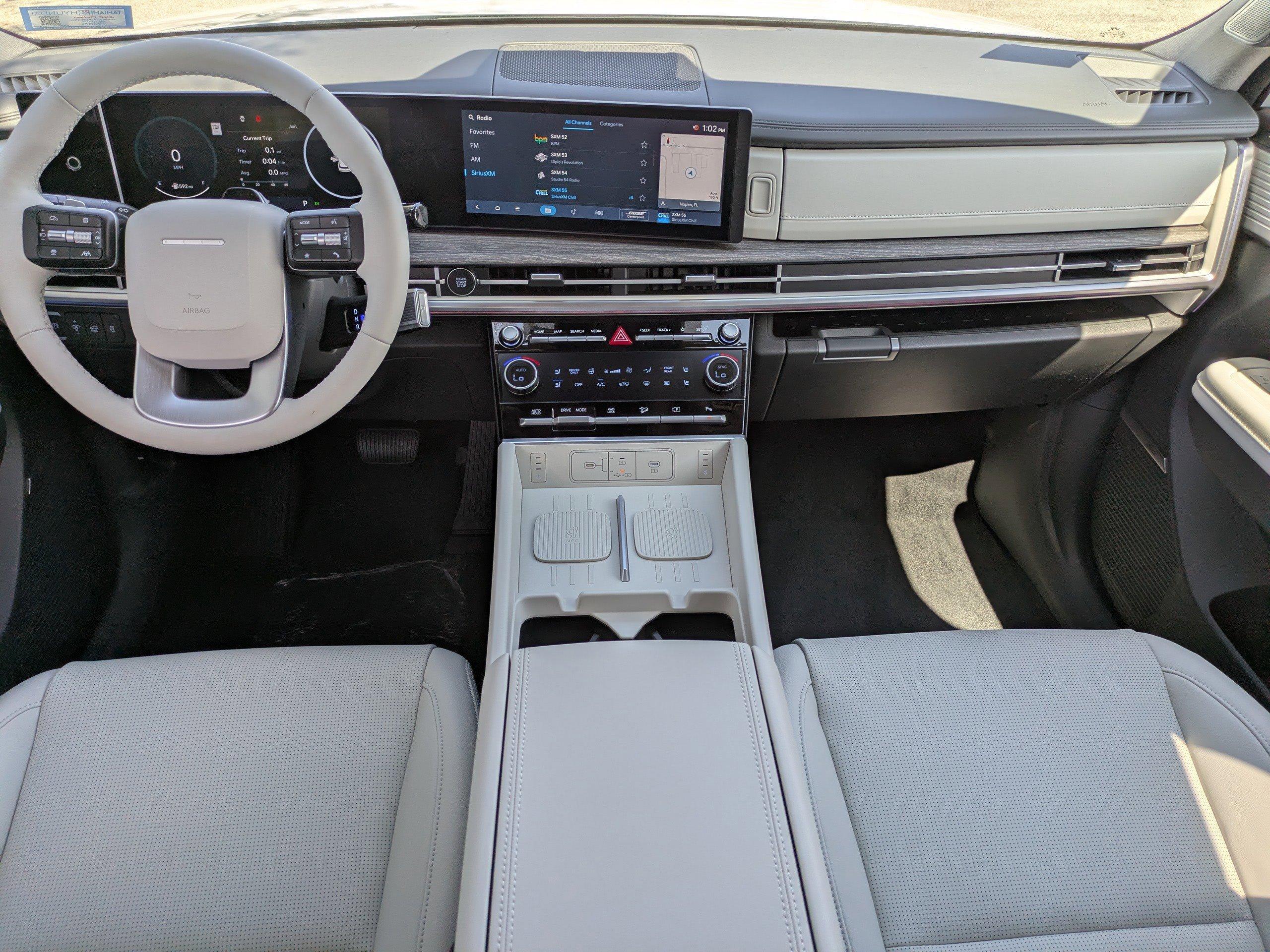 Hyundai Santa Fe Hybrid Limited All Wheel Drive Sport Utility - Thumbnail 11