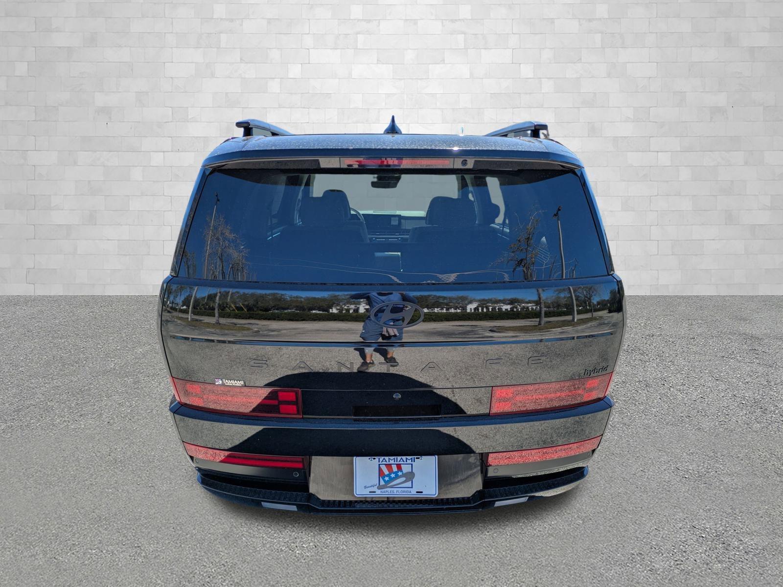 Hyundai Santa Fe Hybrid Calligraphy Front Wheel Drive Sport Utility - Thumbnail 4